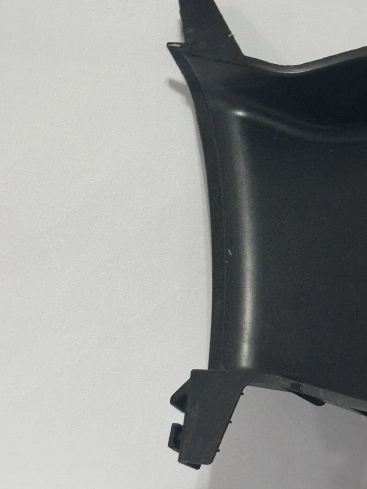 KIA K5 2021-2023 LUZ ANTINIEBLA DELANTERA DERECHA BISEL COMPLETO OEM 86546L3000 Foto 3 de 4