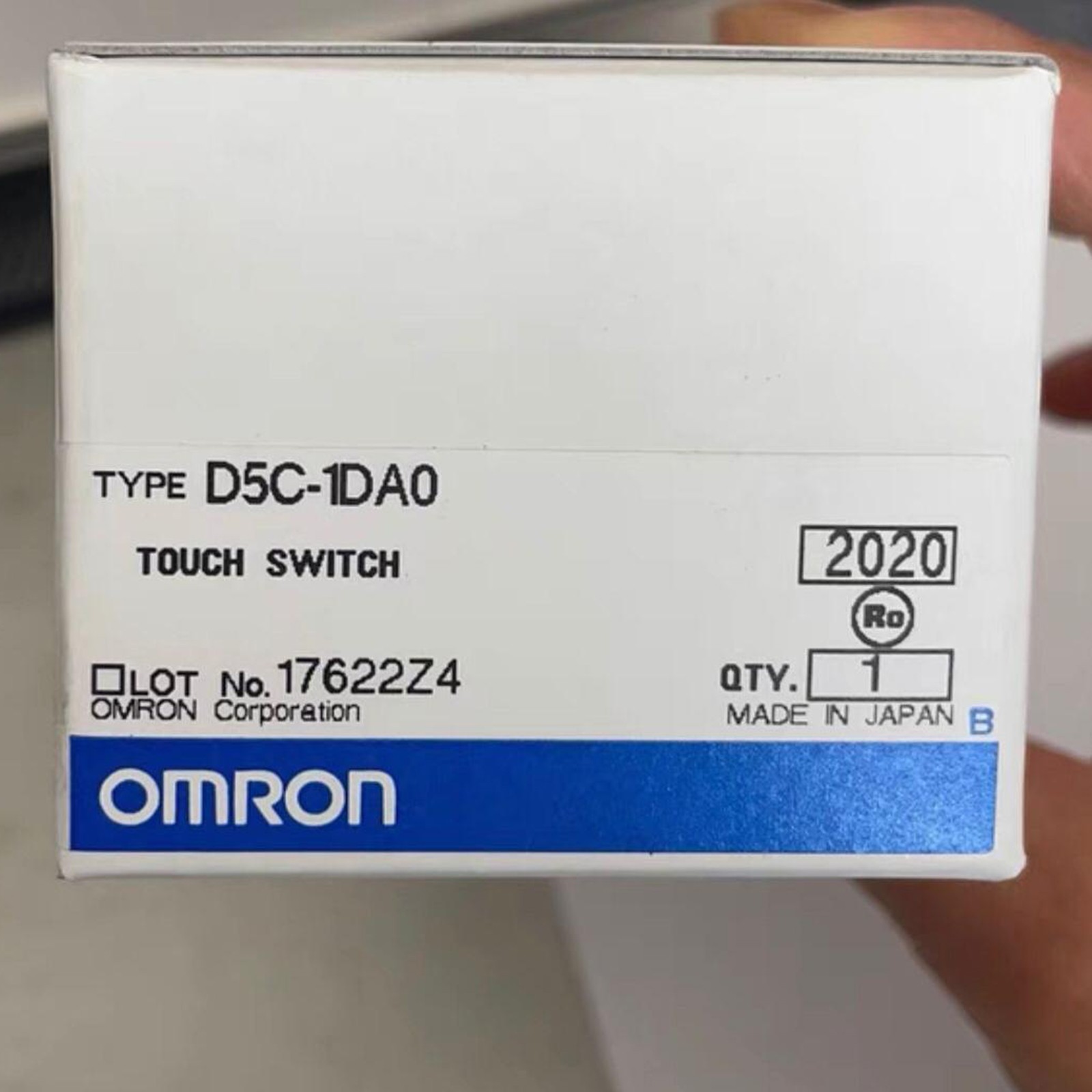 1PC New Omron D5C-1DA0 Limited Contact Switch in box FREE SHIPPING