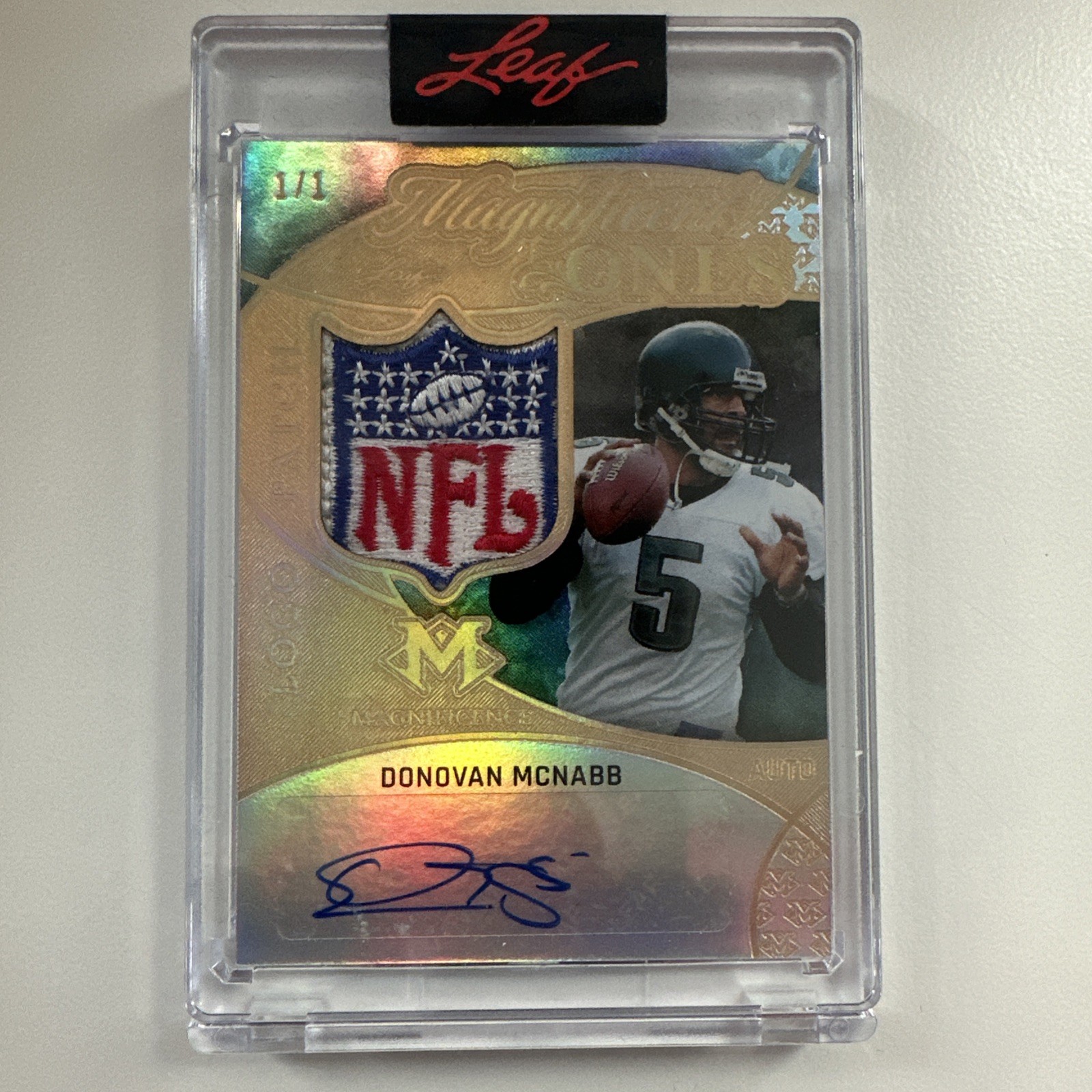2026 Leaf Magnificence Magnificent ONES Donovan McNabb 1/1 NFL Shield Patch Auto view 1