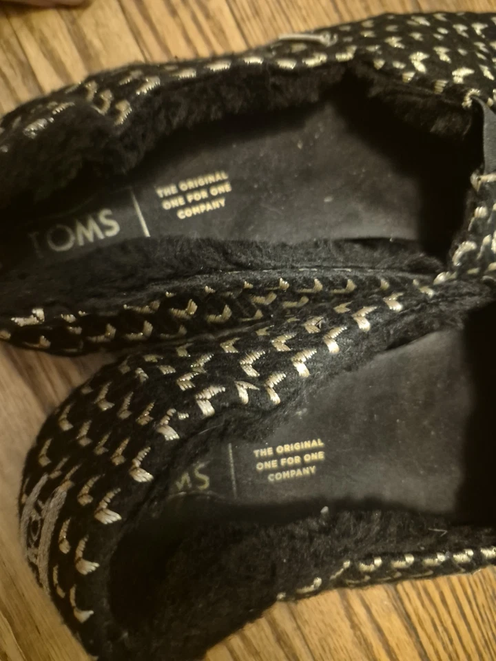 Sapato Feminino Toms Forrado de Pele Preto Amd Dourado Tamanho 9 - Imagem 4 de 4