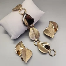 Vintage Emmons Leaf Bracelet Clip Earrings Set Gold Tone Links 5.75"