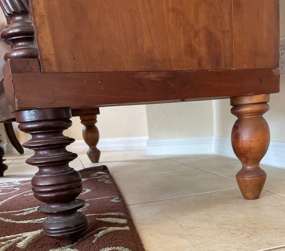 古董 19 世纪红木梳妆台,手工切割双尾,联邦/帝国 150 年以上! — 第 3/4 张图片