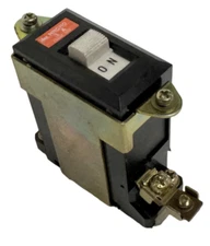 IDEC NRC110 Circuit Protector 250 Max Volts 50/60 Hz 220V 3A