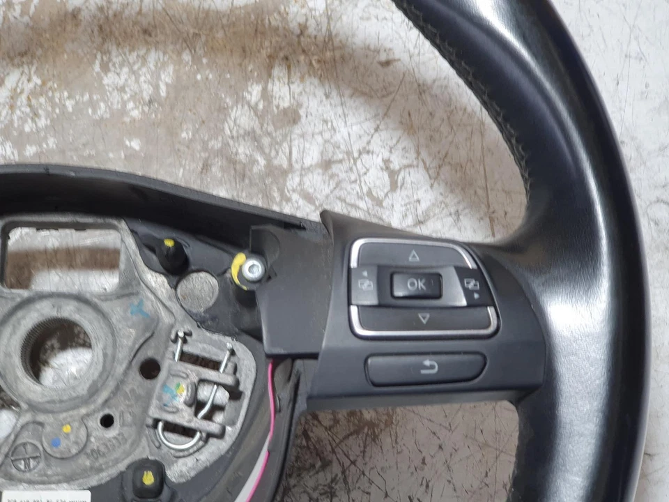 VOLKSWAGEN GOLF VOLANTE CUERO, ESTÁNDAR, TIPO CAMBIO SIN PALETA, GEN 6,  Foto 3 de 4