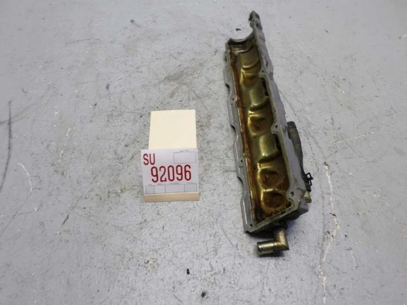 Cubierta de válvula de motor J30 1993 Infiniti 3,0 L V6 culata de conductor izquierdo OEM Foto 4 de 4