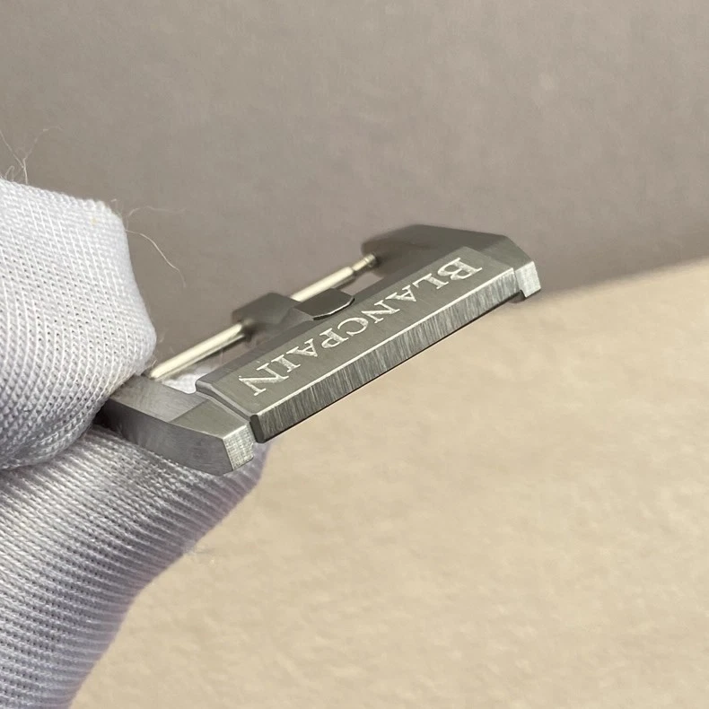 Nuevo OEM Cepillado Titanio Blancpain 18mm 20MM Pin Hebilla Cincuenta Brazas Foto 3 de 4