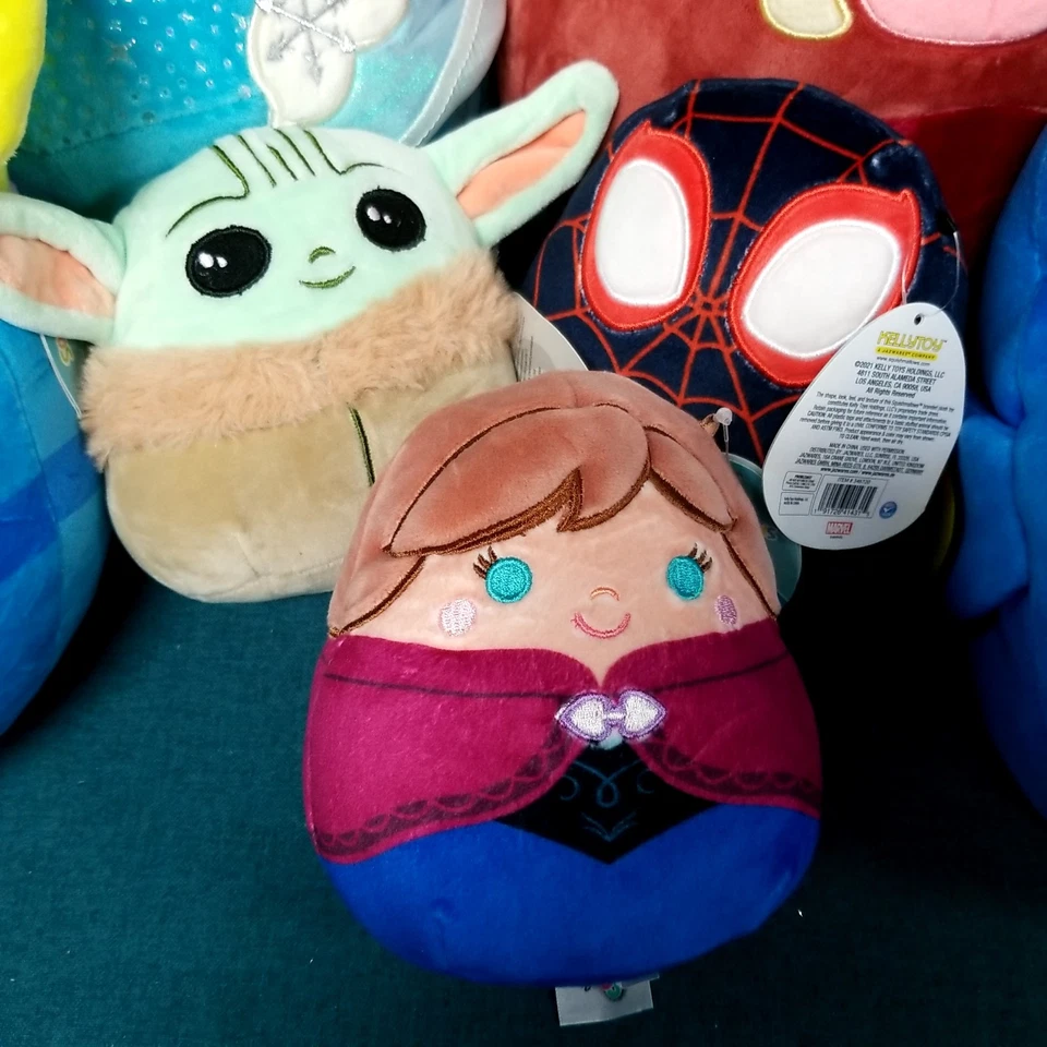 Lote de peluches KellyToy Disney Marvel Squishmallow a granel Spiderman, Frozen +  Foto 2 de 4