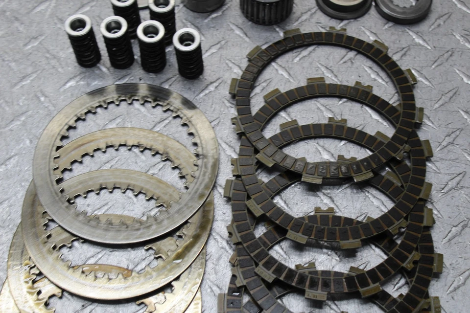 2003 KAWASAKI NINJA ZX6R ZX636C ПОЛНОЕ СЦЕПЛЕНИЕ С ПЛАСТИНАМИ КОРЗИНА СТУПИЦА - Изображение 4 из 4