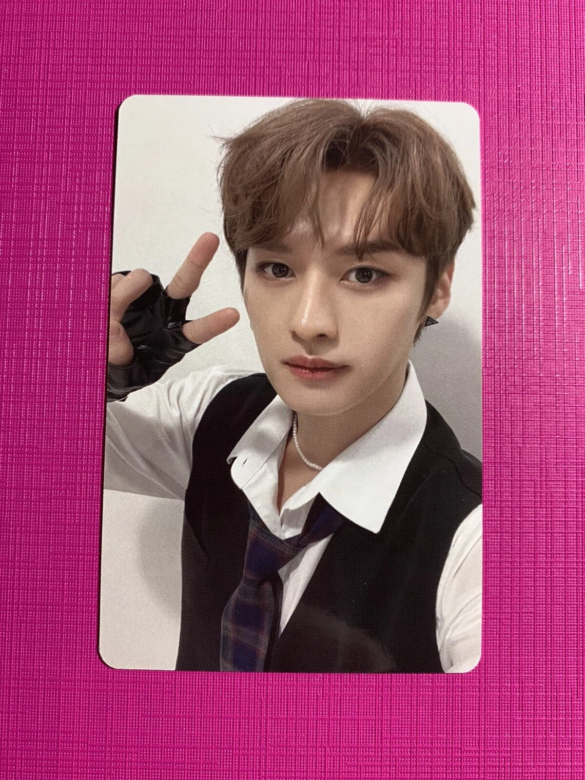 Lee Know - Christmas EveL POB photocard photocard