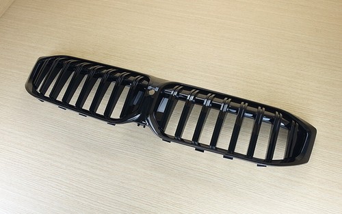 For BMW 3-Series 2023-2024 G20 G21 G28 Shiny Black ABS Front Grille Sedan 4-Door - Picture 4 of 7