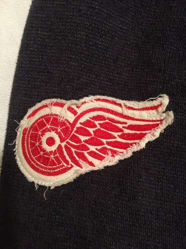 Detroit Redwings 2008 Stanley Cup Champs Hat & Regular Redwings Jacket Men’s M - Picture 8 of 11