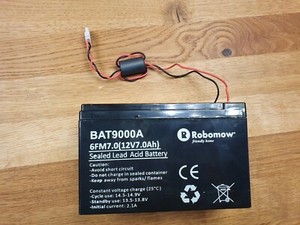 Original Akku aus Mähroboter WOLF Loopo S300 (3 Monate alt) teilweise defekt