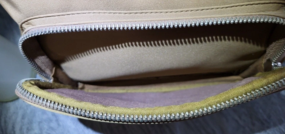 ESPRIT Bandolera Bolso de Hombro Cartera Beige Nylon 3 Compartimentos Bolsillos Foto 4 de 4