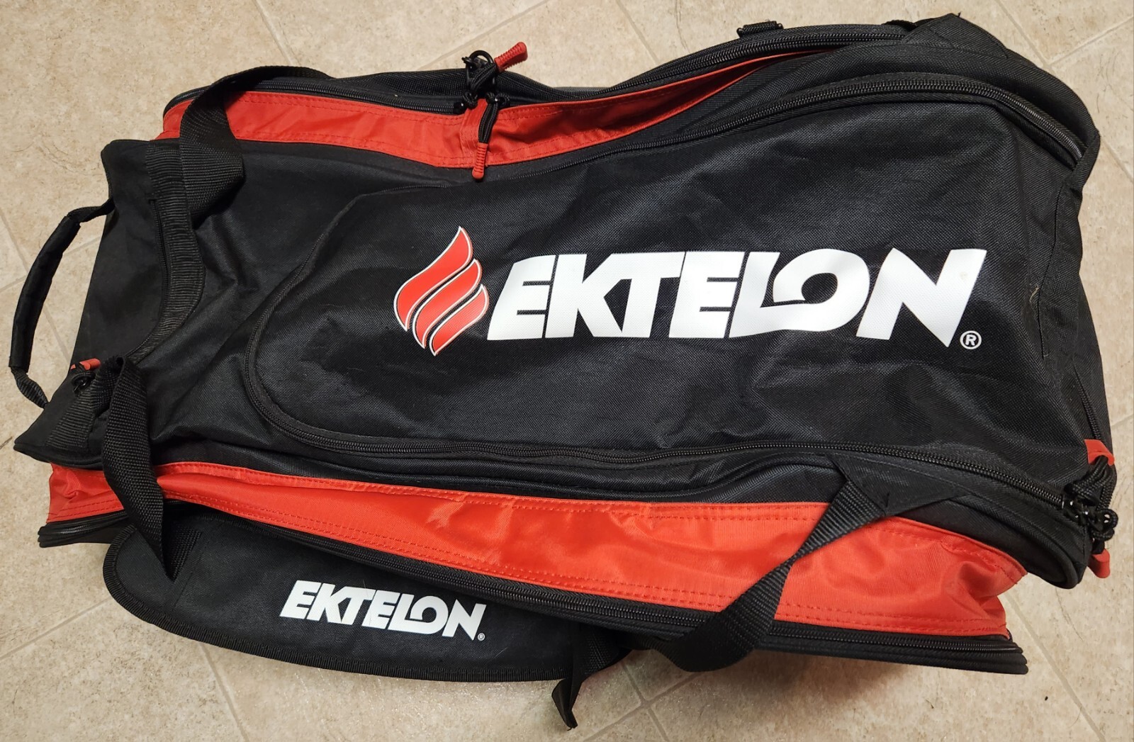 LARGE Ektelon Racquetball Bag Duffle Raquet Transport Team Red Black