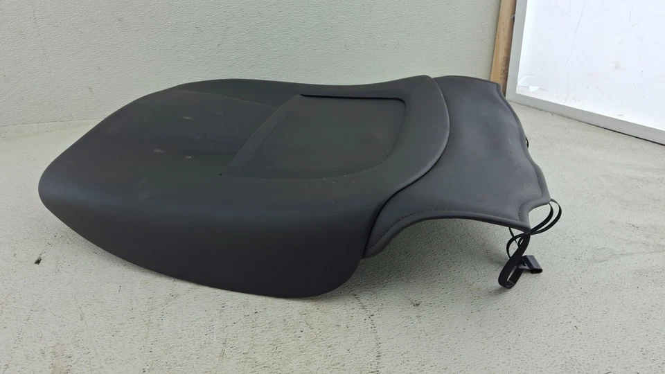 2013-2018 Cadillac ATS FRONT LEFT SEAT UPPER BACK COVER PANEL OEM - Image 4 of 4