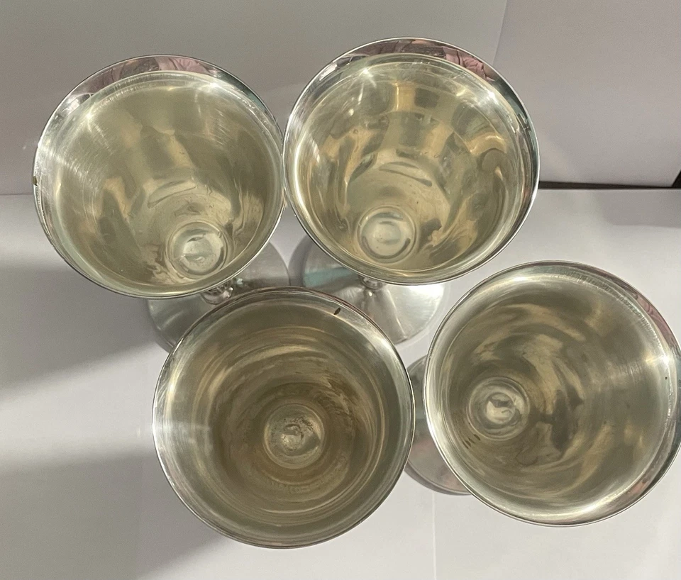 Copas de vino y agua Britannia chapadas en plata Valero vintage ~ Juego de ocho Foto 3 de 4