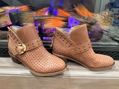 Hälsa Footwear Melania Brown Leather Studded Buckle Zip Ankle Boots Women's 6