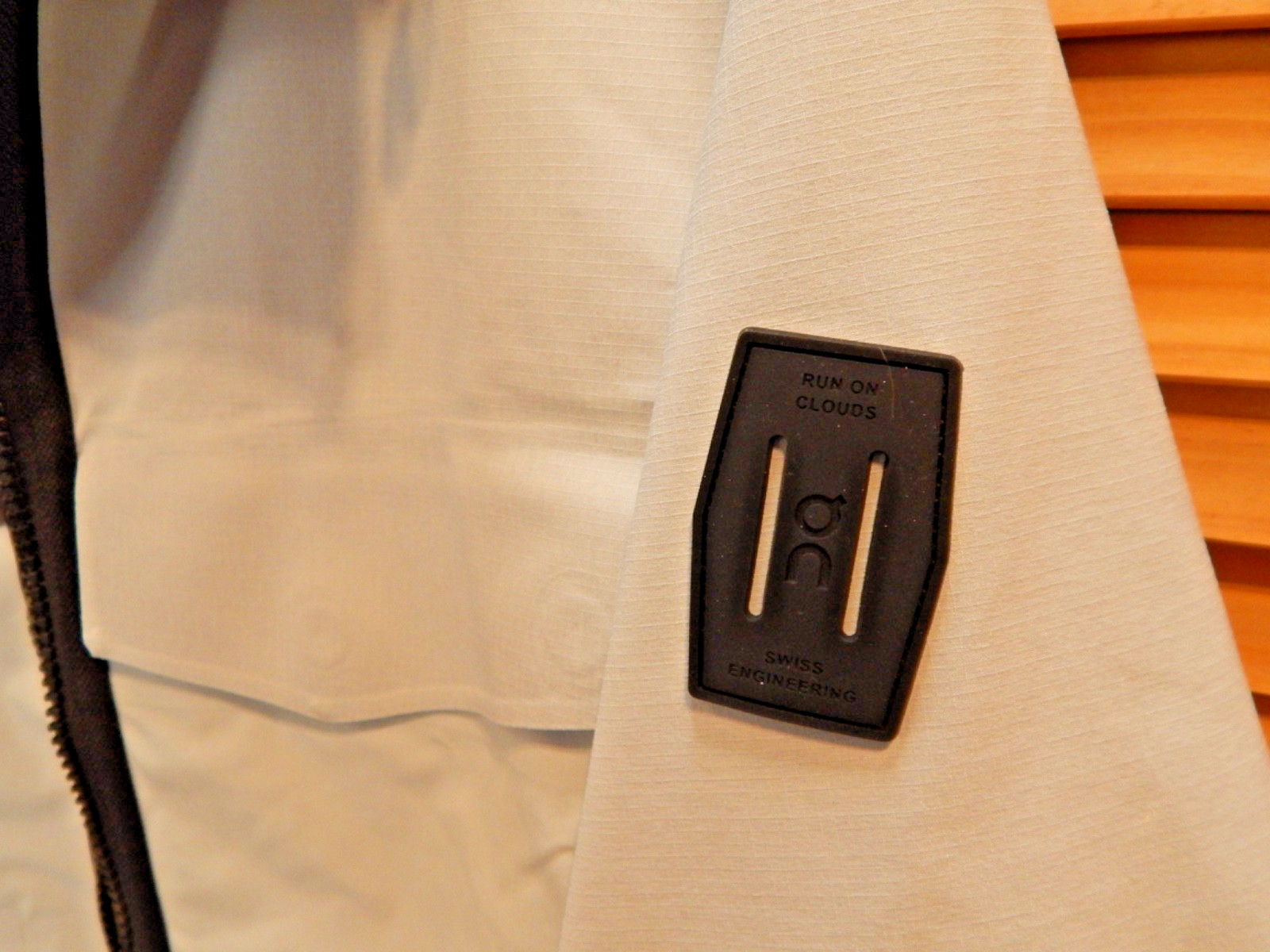 On Cloud Explorer Jacket Heavy Shell Gray- Mens M… - image 7