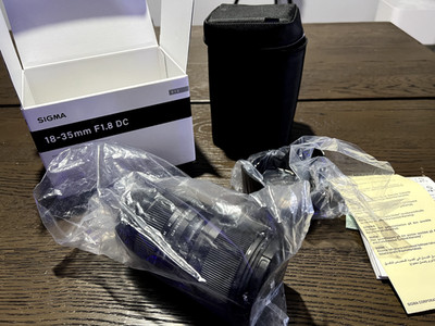 Sigma 18-35mm F/1.8 Art DC HSM Lens for Sony A-Mount