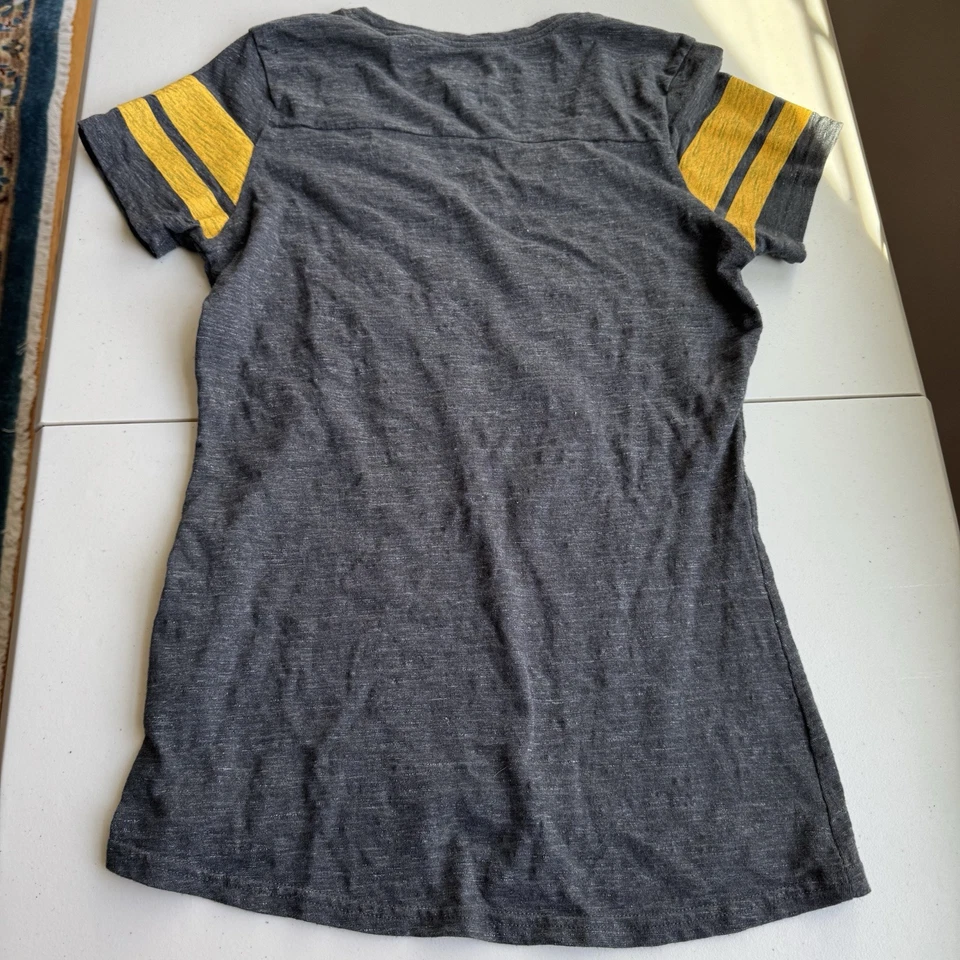 Pittsburgh Pirates Women's T-Shirt Size Small Black Yellow MLB - Image 2 of 4