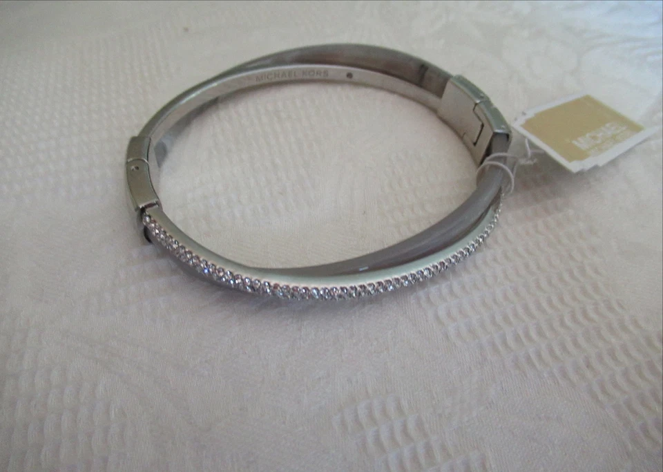 NWT Michael Kors Valentine's Day Bangle Bracelet SilverTone/ Gray/Stones -$145 - Image 2 of 4