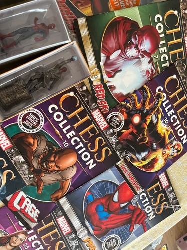 MARVEL CHESS FIGURES JOB LOT 18 PIECES 11 MAGAZINES - Picture 4 of 17