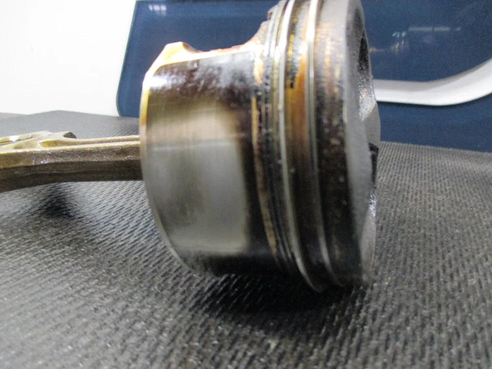 2009 Acura RDX - K23A1 - Piston + Connecting Rod (Type A) Foto 3 de 4