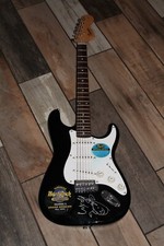 SIGNED WYCLEF JEAN 2003 FENDER Squier Affinity Stratocaster Rosewood Guitar NICE