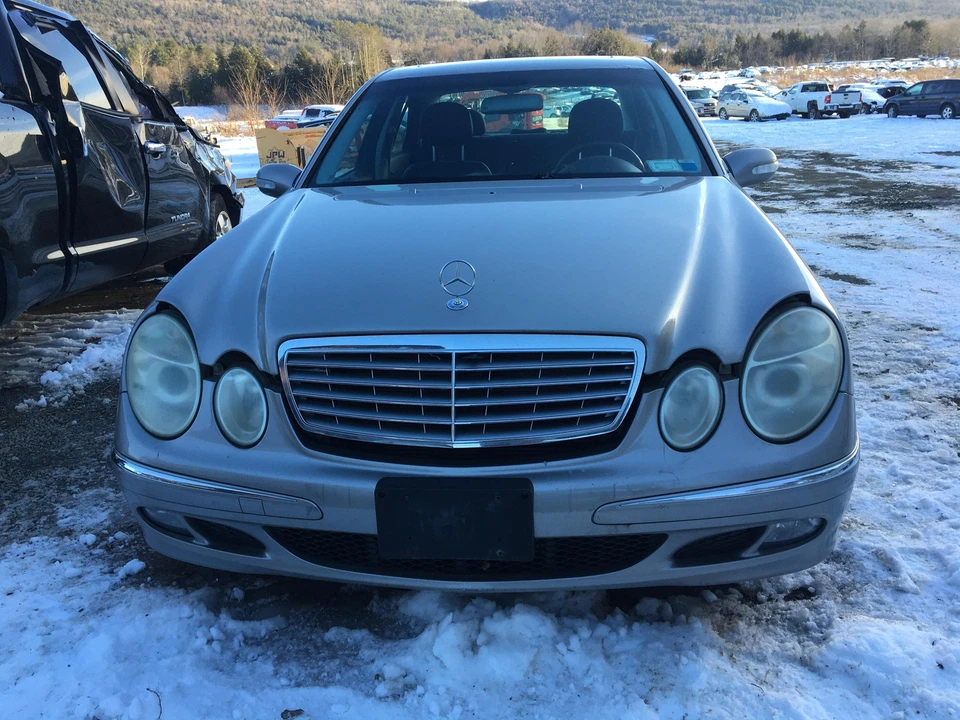 03 04 05 06 07 08 09 Mercedes-Benz MERCEDES CLASE E Motor de refrigeración eléctrico y F Foto 3 de 4