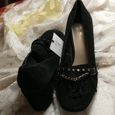 Nine West black suede pumps chunk 3" heel gold studs chain tassel sz 8 slip on