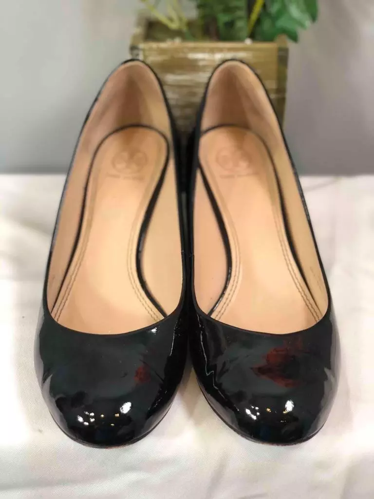 Tory burch black hotsell patent leather flats