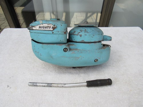 Mighty Mite antique outboard motor power head complete dressed  1.7hp  Model 500