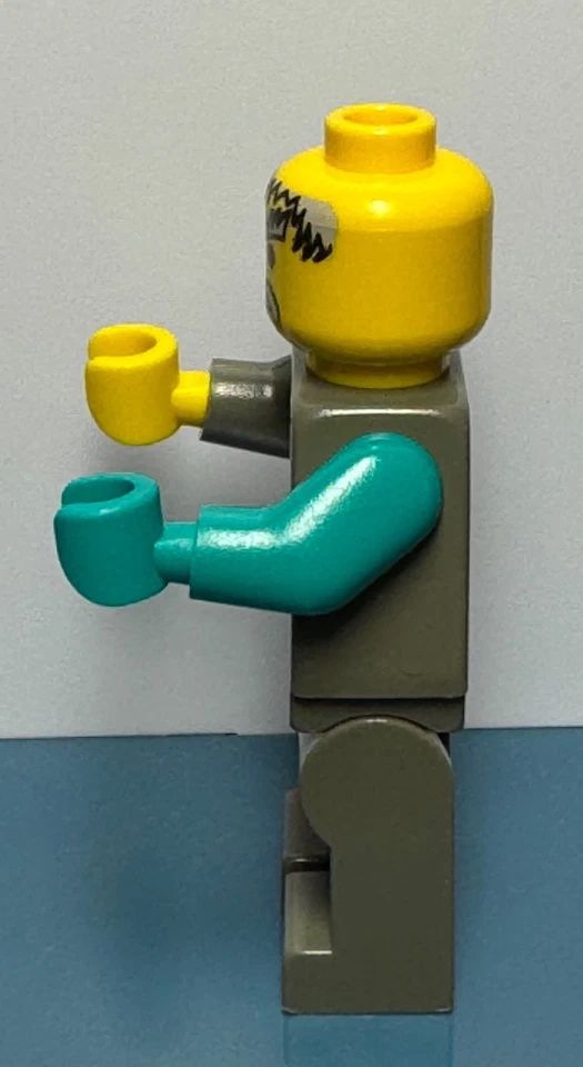 Lego Rock Raiders Chief Minifigure rck006 From Set 3347 - Image 4 of 4