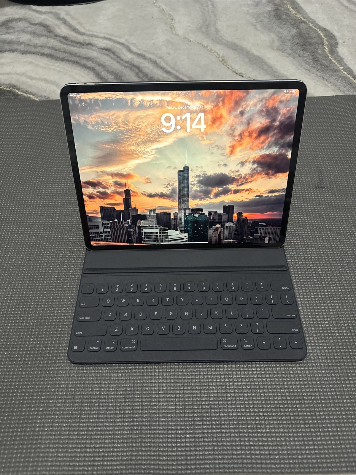 Apple iPad Pro 3rd Gen. 256GB, WiFi + 4G (Unlocked), 12.9 in Silver