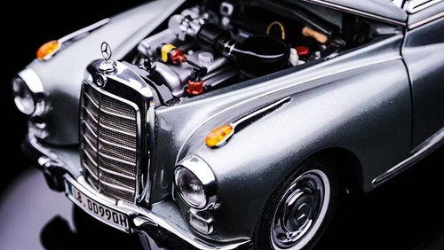 Seeker 1:64 Mercedes Benz 300D Convertible Soft Top Collection Diecast Car Model - Picture 6 of 10