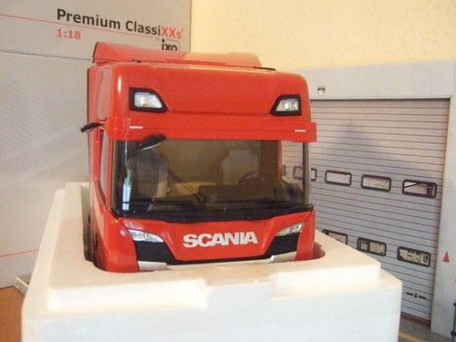 SCANIA R-Serie Topline 2019 rosso camion truck Premium ClassiXXs IXO 1:18 NUOVO IMBALLO ORIGINALE - Foto 4 di 7