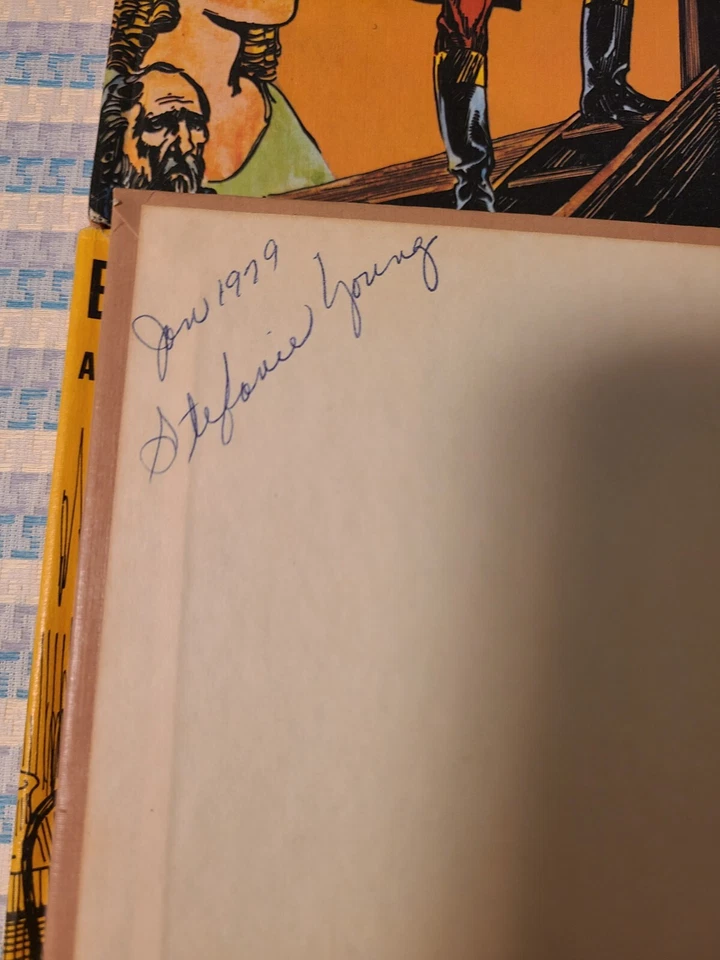 Lot of 4 Vintage Hardcover Children's Books Weekly Reader Books GC USED - Image 3 of 4