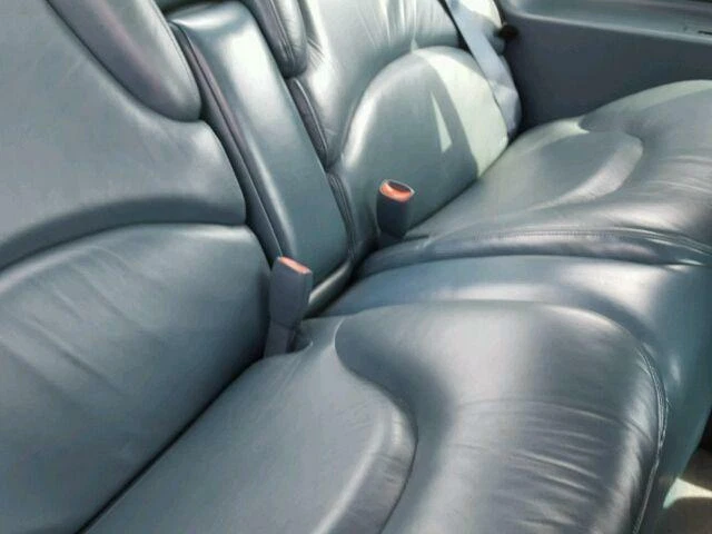 Puerta delantera derecha BUICK RIVIERA 95 96 97 98 99 Foto 2 de 4