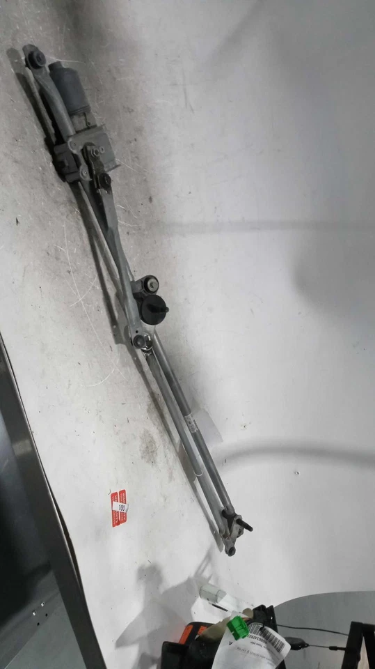 Motor limpiaparabrisas usado se adapta a: Chrysler 200 2013 grado A Foto 2 de 4