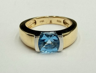14K Two Tone Gold Natural Blue Topaz Ring 3.79 grams Includes NAGL Appraisal