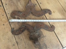 2 Anciennes ferrures moustache, charnières, gond, fer forgé