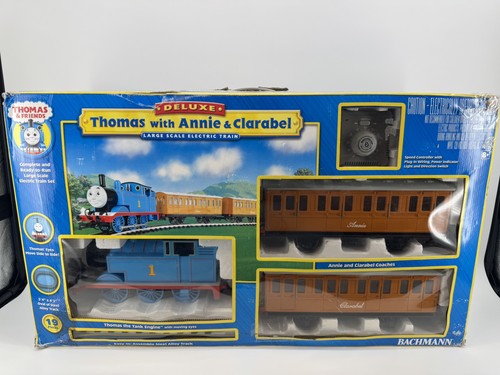 Bachmann Thomas el Tren con Annie & Clarabel Grande, Escala G, 90068 | Zustand: Used
