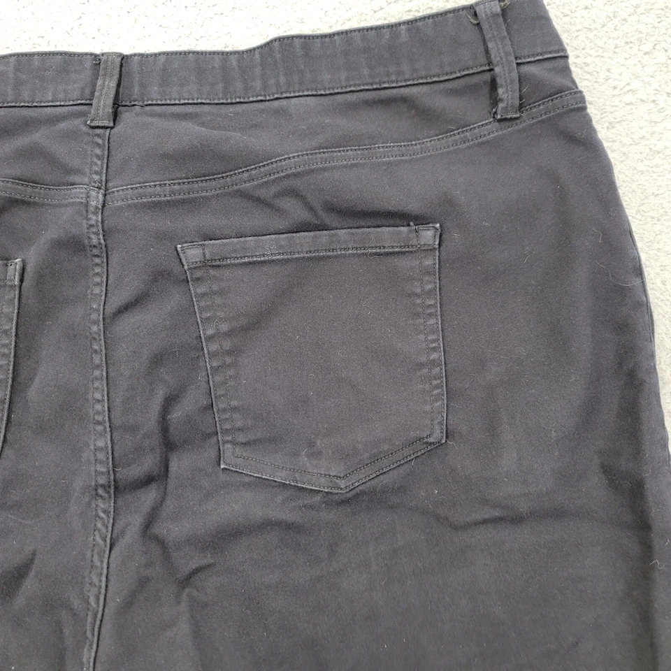 Liz Claiborne Shorts Womens 22W Black Sara Short Mid Rise Flat Front Chino - Image 3 of 4
