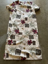 Premier International Ladies Plus Tan With Red Flowers and Designs Dress Size 22