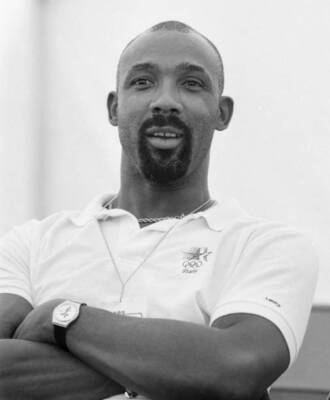 Olympian athlete John Carlos who gave a militant Black Salute duri - Old Photo 1