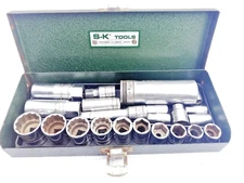 Vintage SK Tools 1/4 & 3/8 Drive 22 Sockets Lot Green Metal Storage Tool Box Set