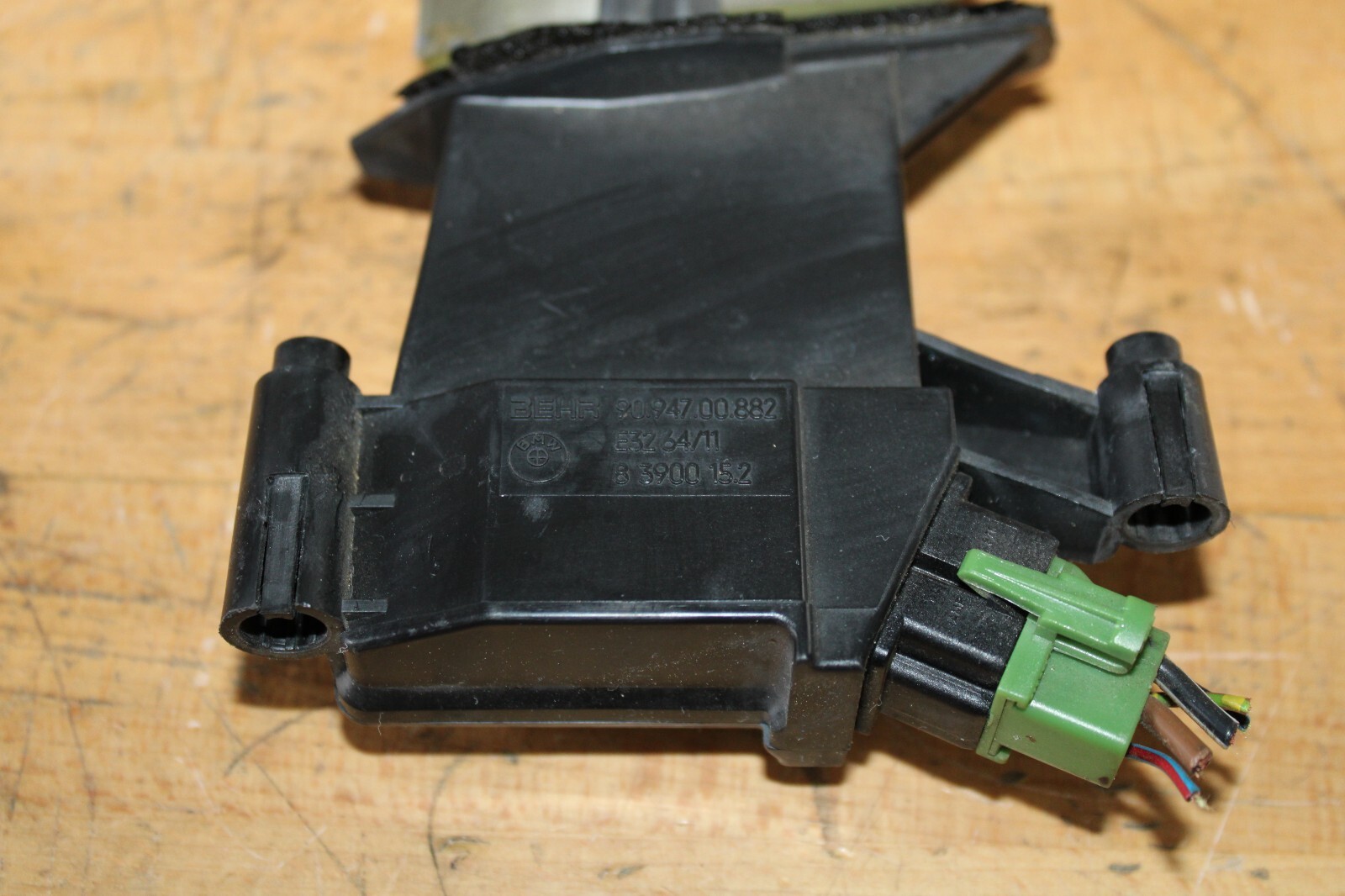 BMW E32 E34 E38 Blower Heater Fan Motor Resistor Sword 83900152 OEM for