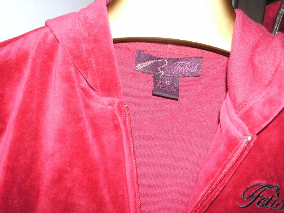 Traje Fetiche Pista Running 2 Piezas Terciopelo Rojo Pequeño Nuevo Con Etiquetas Mujer Nuevo Con Etiquetas Foto 4 de 4