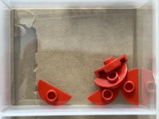 LEGO Parts - Red Plate, Round 1 x 2 Half with 1 Stud (Jumper) - No 1745 - QTY 5