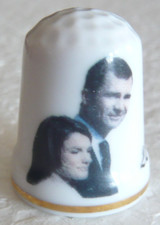 Dé à coudre de collection en porcelaine de 2004 du mariage du Prince Felipe